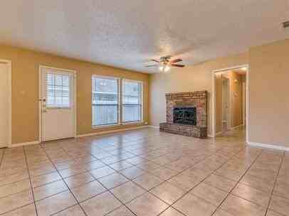 9204 Sedgemoor Trail - Unit B - Photo 3 of 23