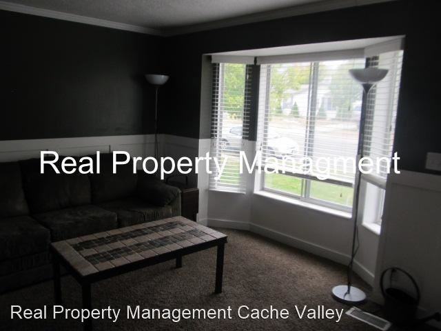 475 367 E 2620 N - Photo 3 of 8