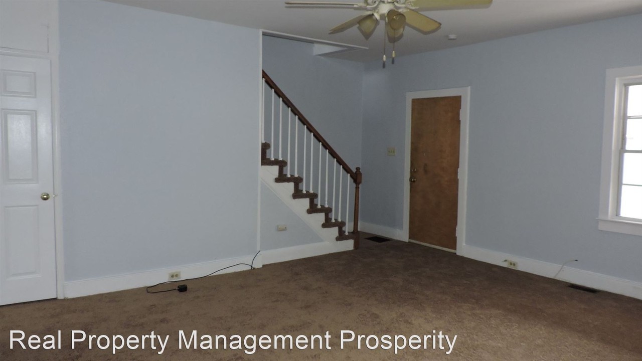 62 N Pennsylvania Ave - Photo 3 of 8