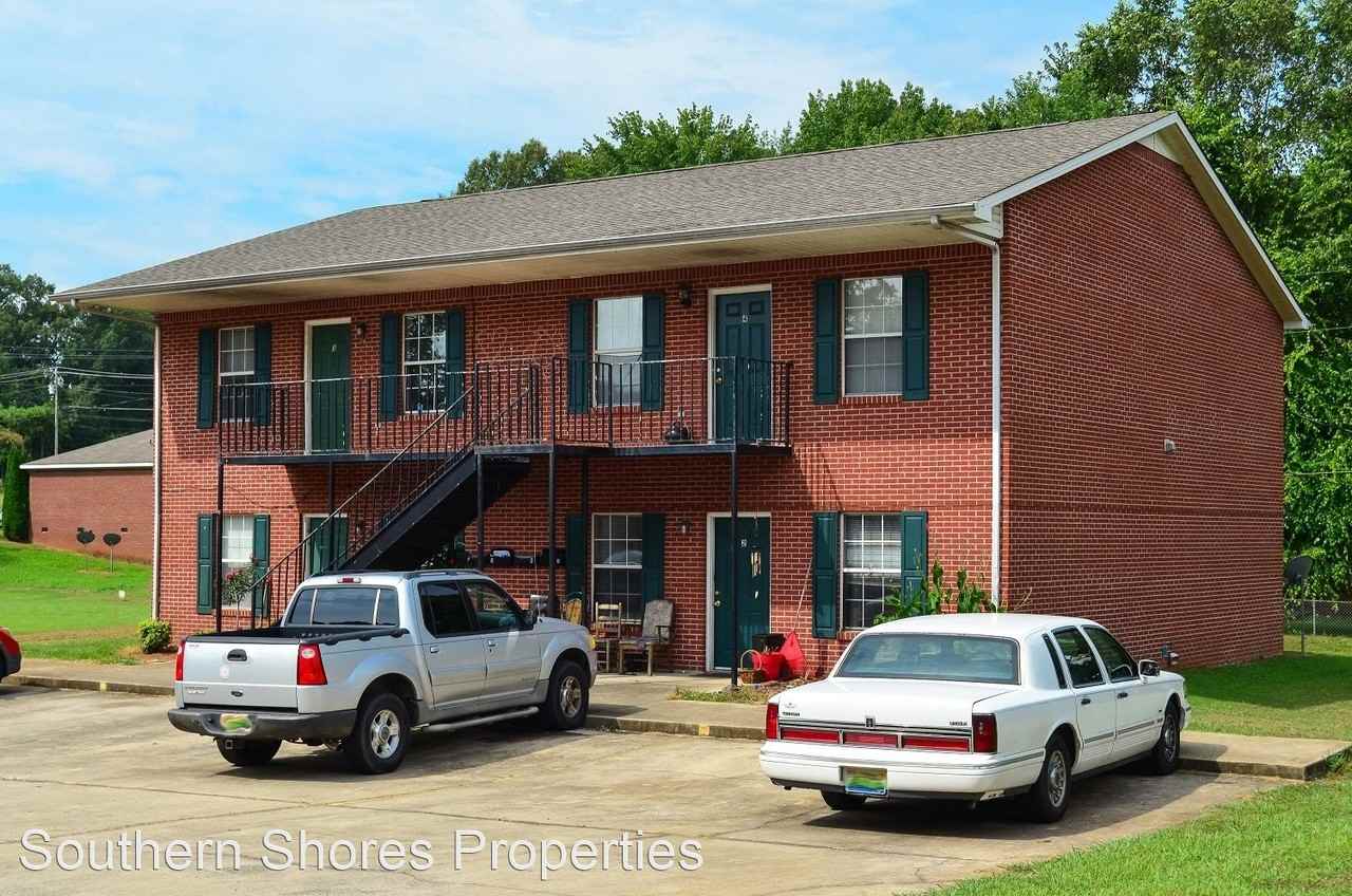 700 Viginia Ave - Photo 2 of 10