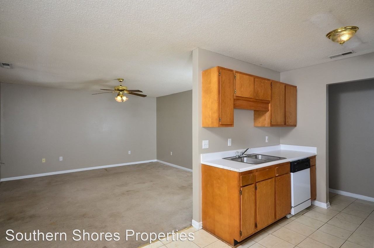 700 Viginia Ave - Photo 3 of 10