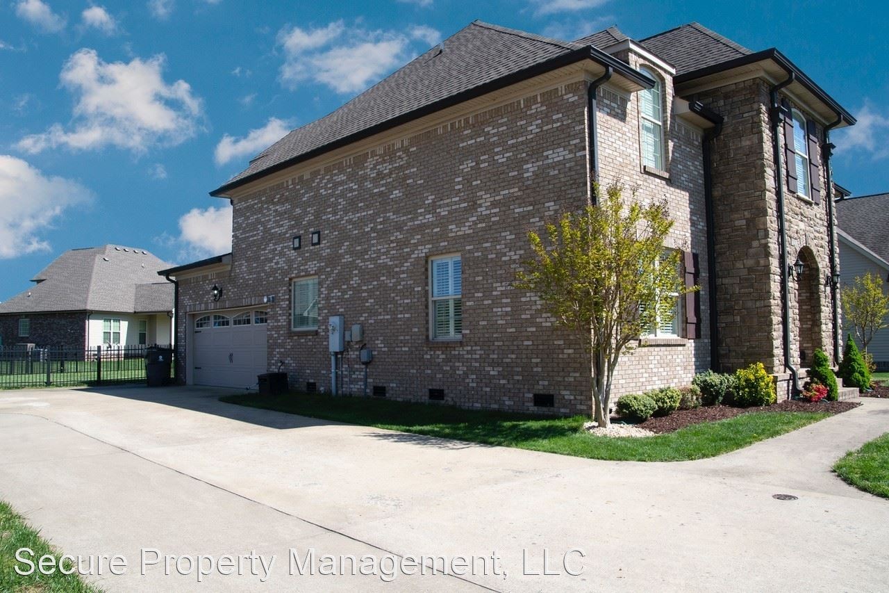 1085 Willow Cir - Photo 3 of 31