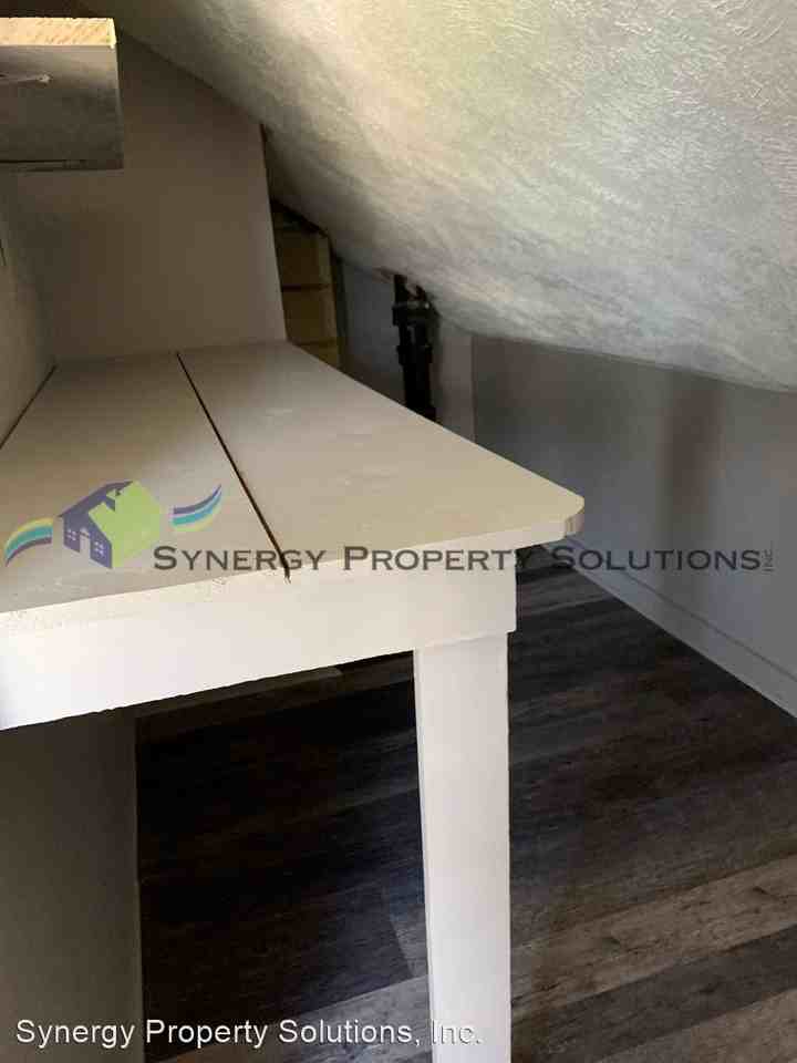 39 W End Blvd - Photo 2 of 32