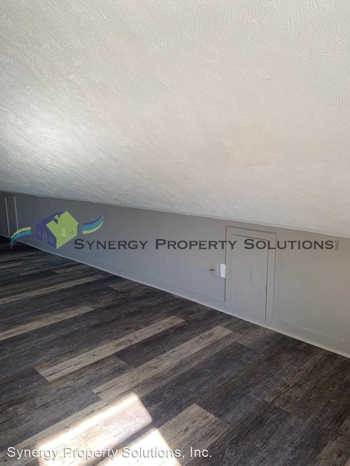 39 W End Blvd - Photo 3 of 32