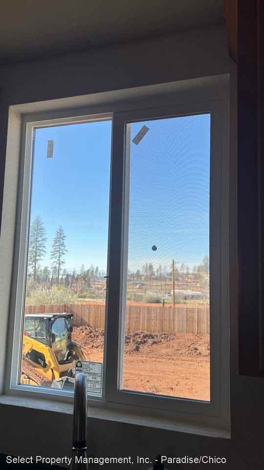 5675 Newman Ave - Photo 3 of 50