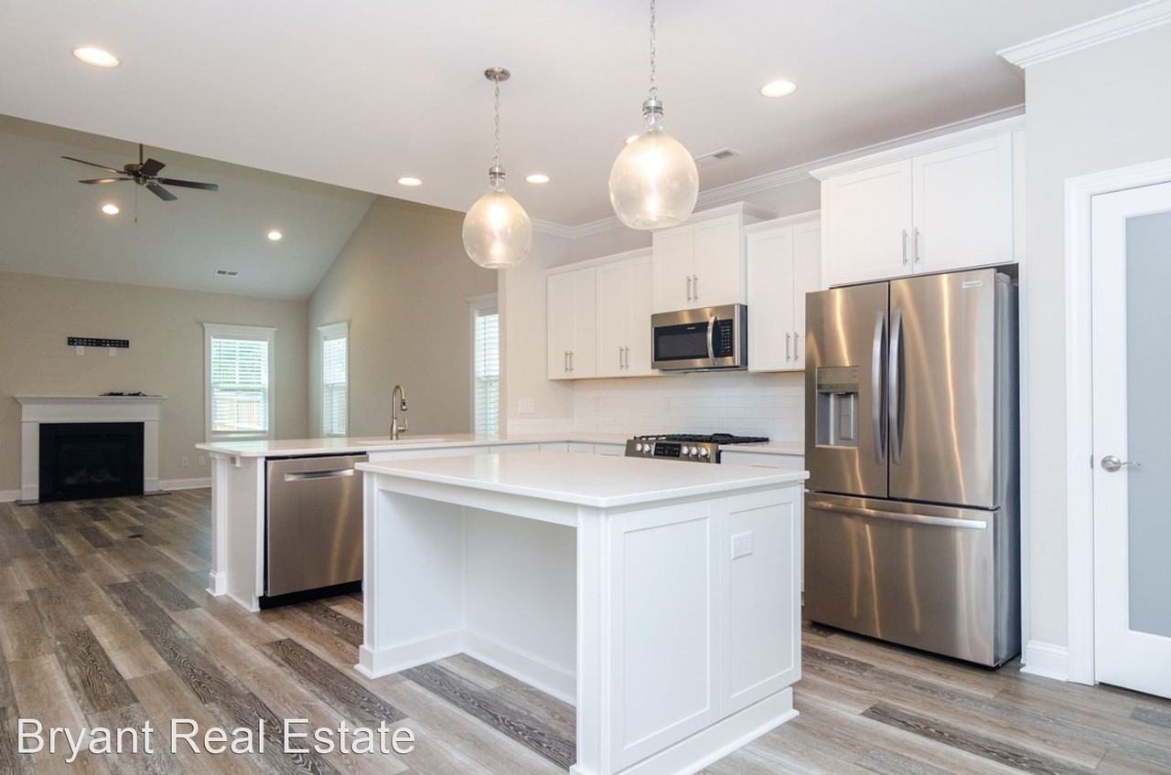 3730 Spicetree Dr - Photo 3 of 35