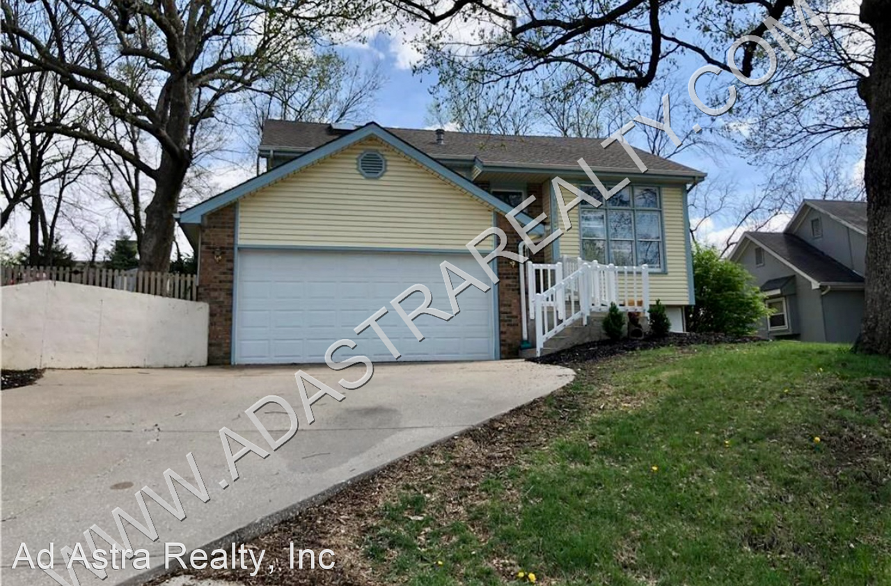 13125 Post Dr - Photo 2 of 3