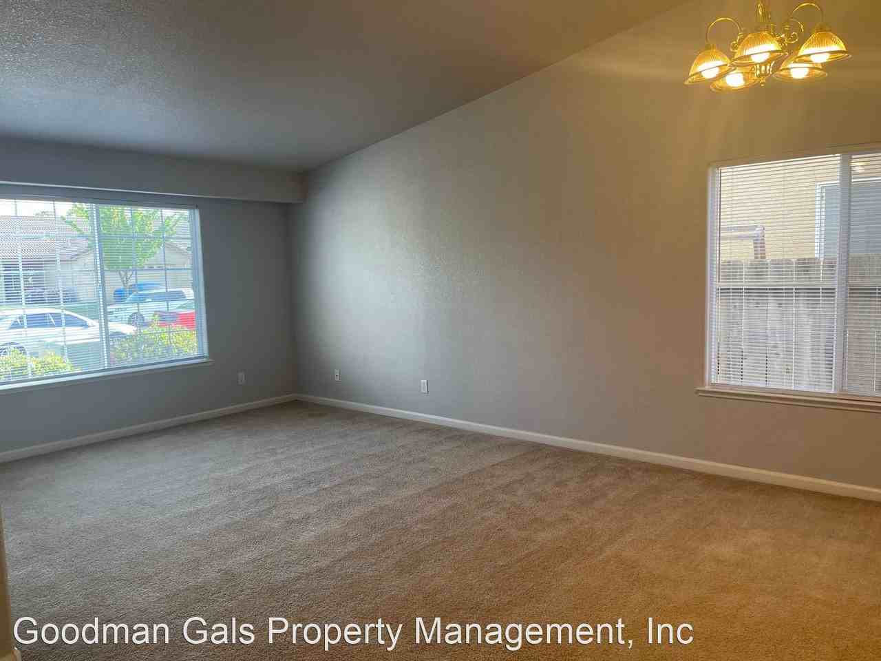 1651 Emmett Way - Photo 2 of 7