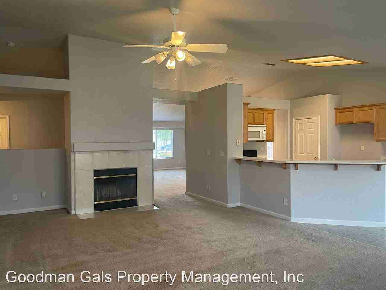 1651 Emmett Way - Photo 3 of 7