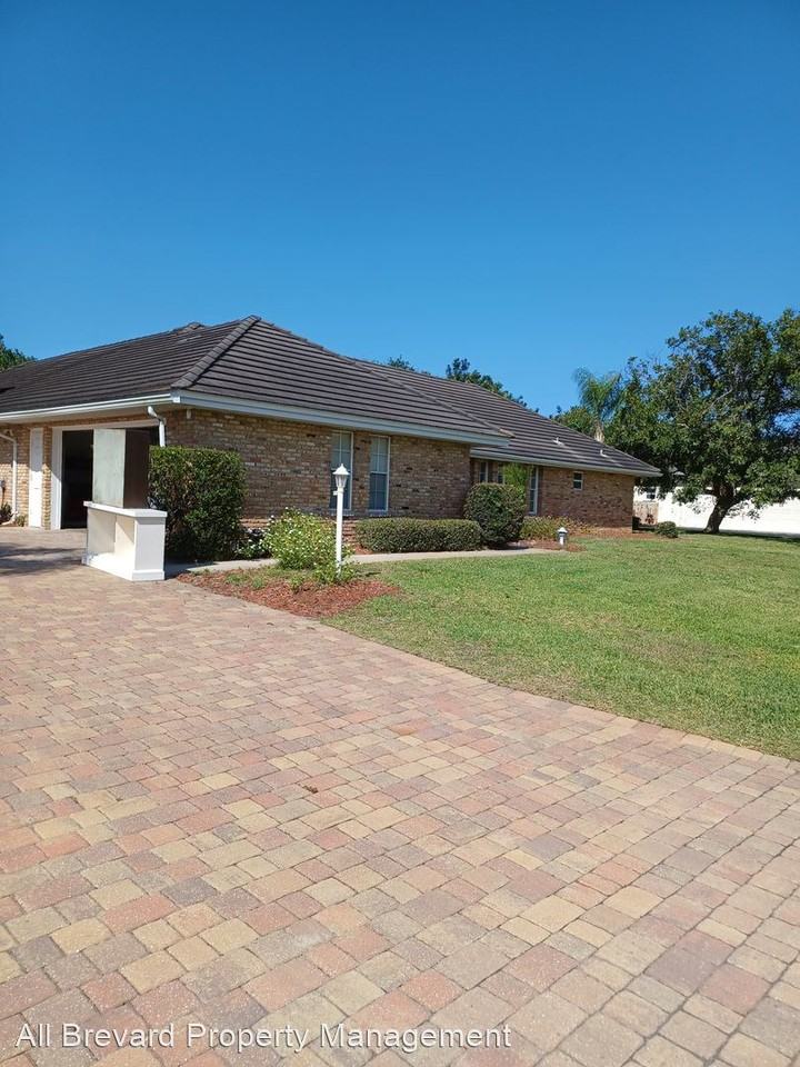 202 River Walk Dr - Photo 2 of 32