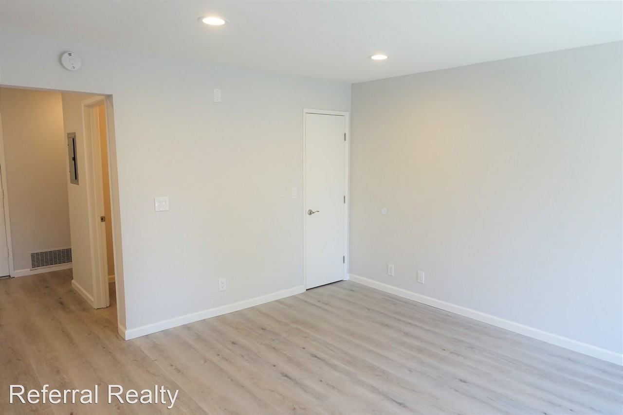 4649 Persimmon Pl - Photo 3 of 24