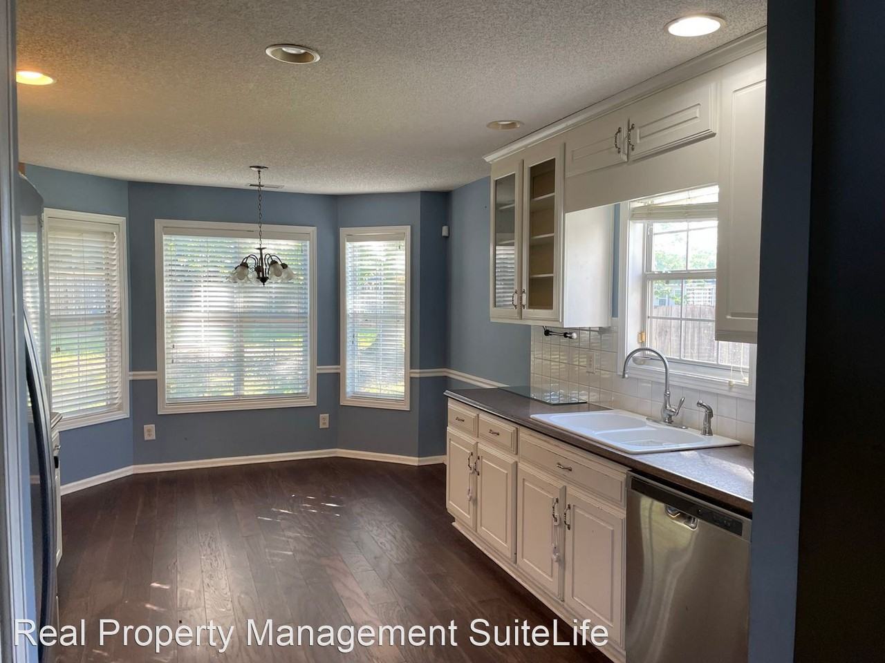 820 Glen Ivy Ct - Photo 3 of 18