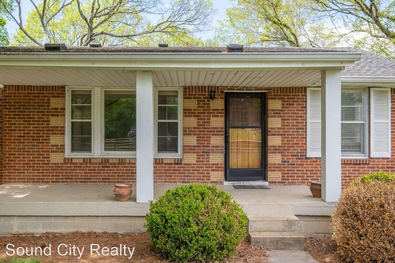 3117 Lake Park Dr - Photo 2 of 28