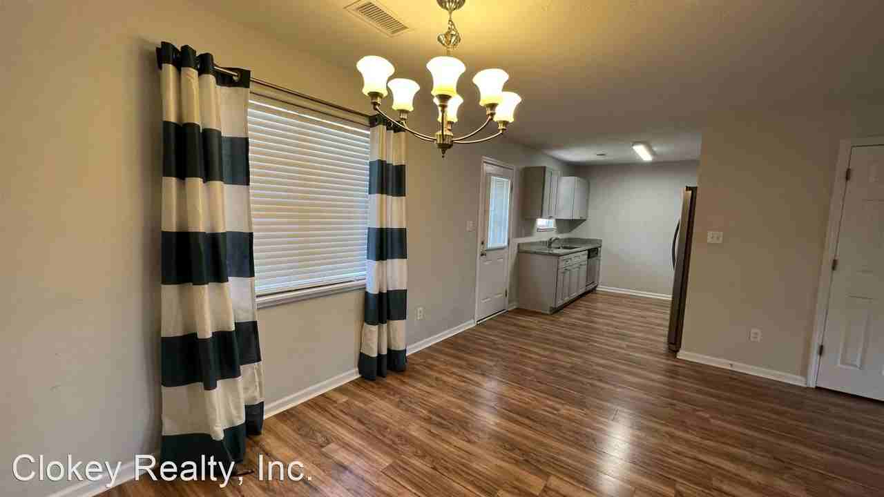 104 Cole Ln - Photo 3 of 13