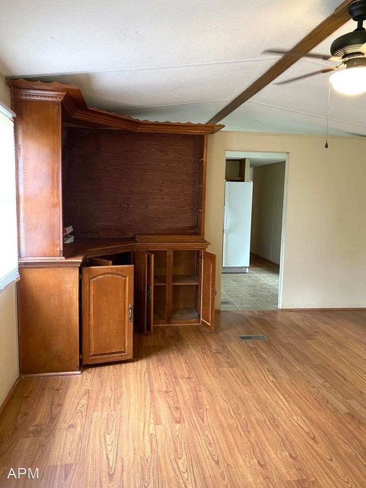 20 Union Rd - Photo 3 of 18