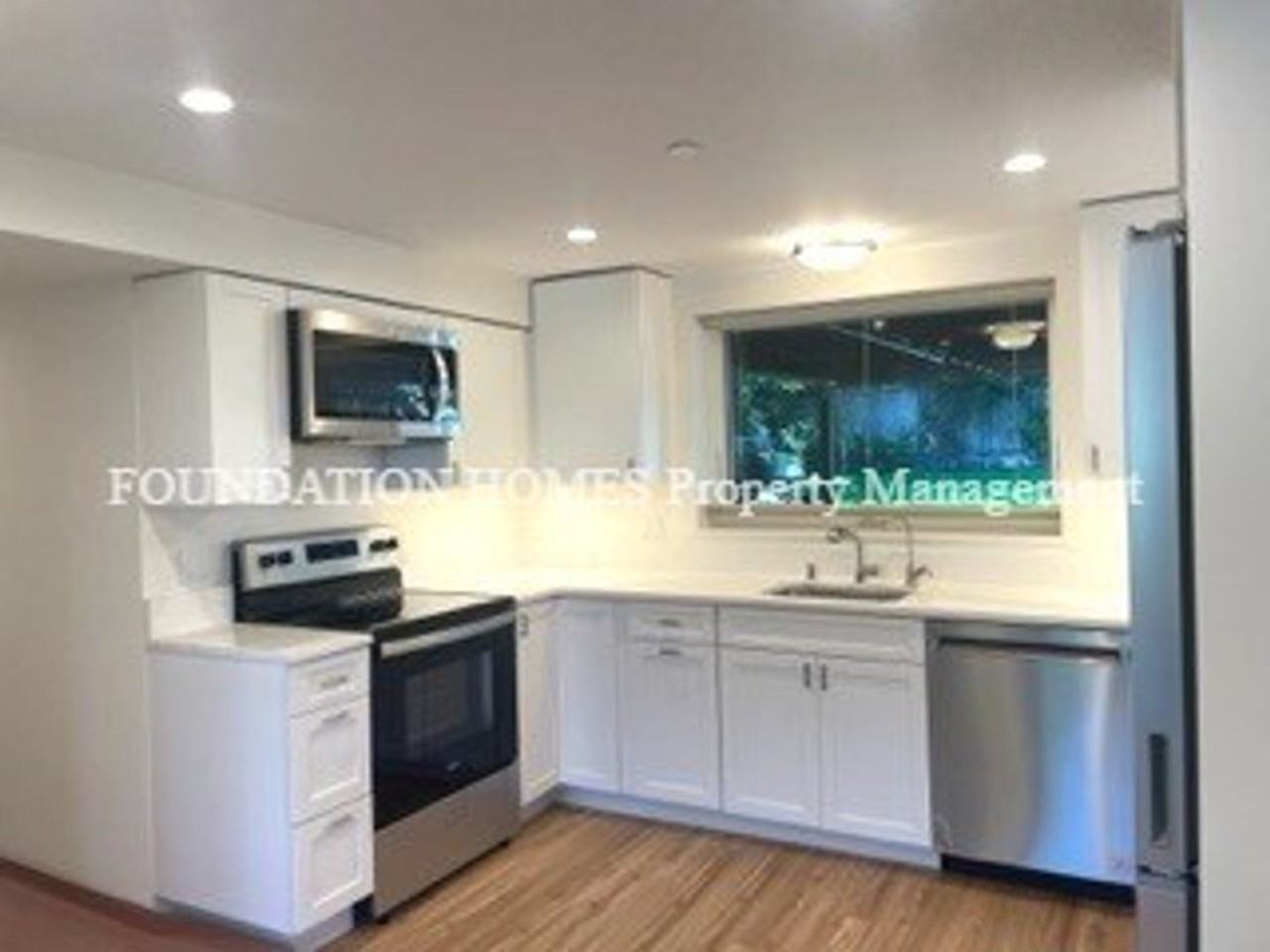 206A Hawthorne Ave - Photo 2 of 15