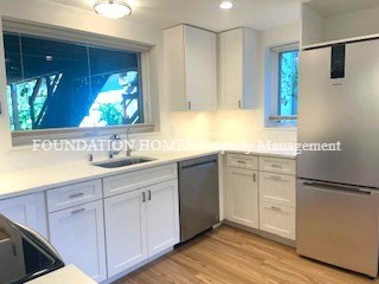 206A Hawthorne Ave - Photo 3 of 15