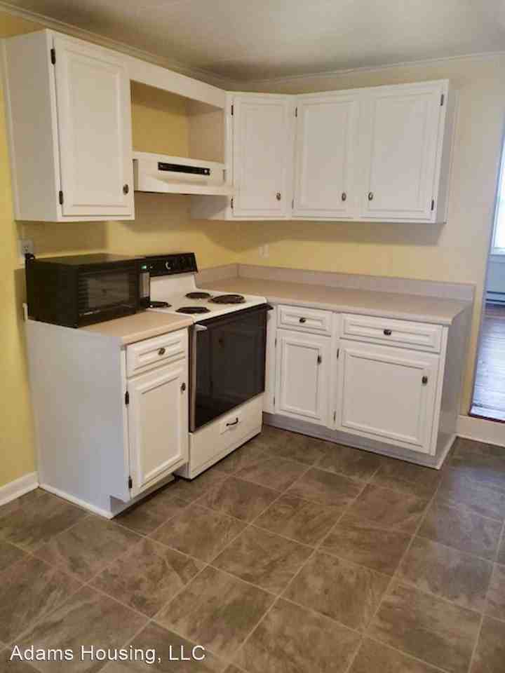 700 Smith Street - Photo 2 of 15