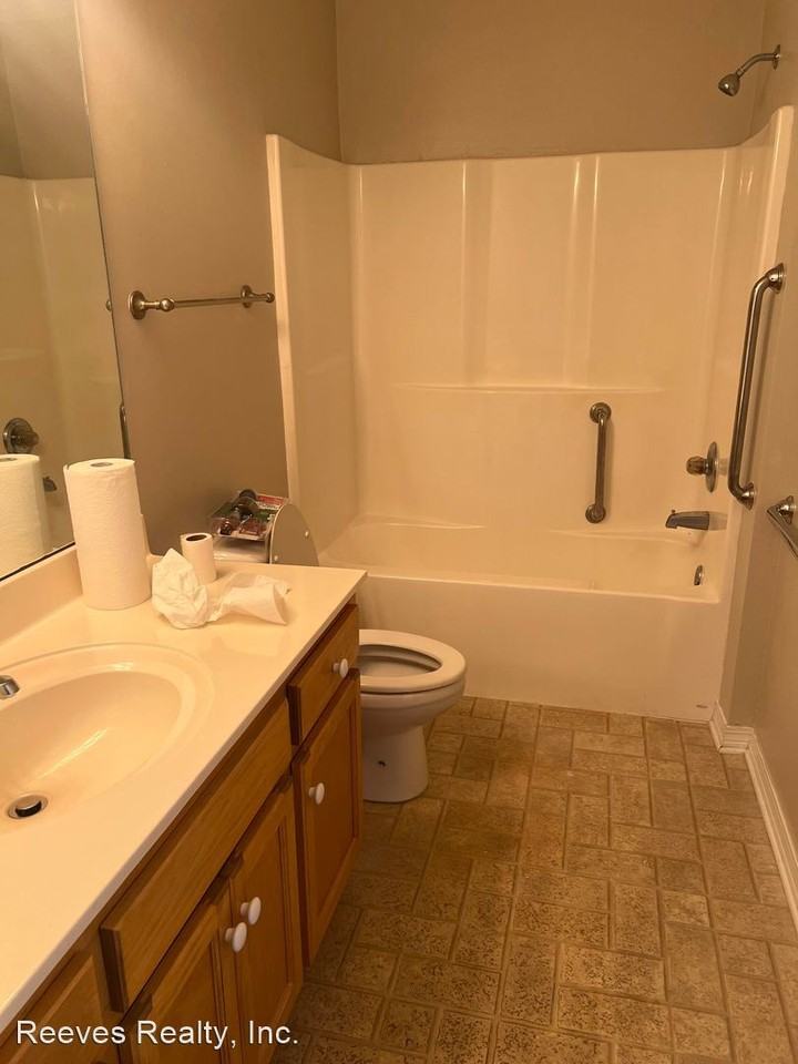 7391 Willow Bridge Dr S - Photo 3 of 9