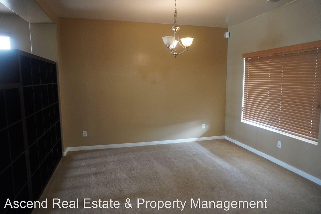 10525 Villa Serena Dr - Photo 2 of 15