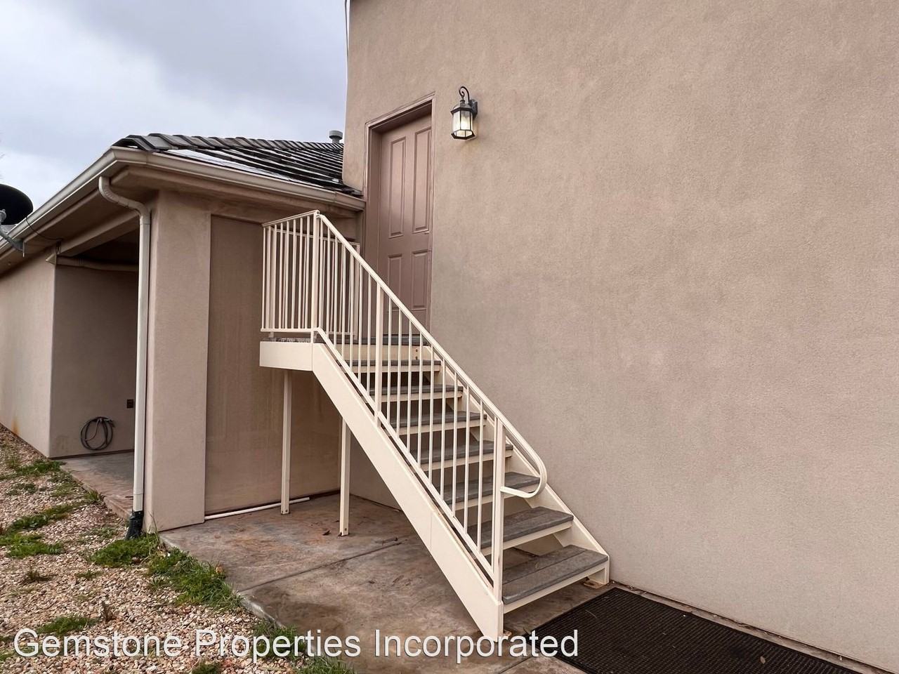 582 N 360 W - Photo 2 of 13