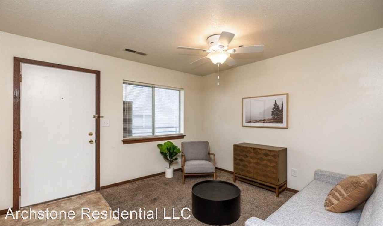 20 Lincoln Avenue - Photo 2 of 5