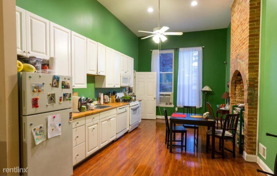 2115 Saint Paul St - Photo 2 of 6