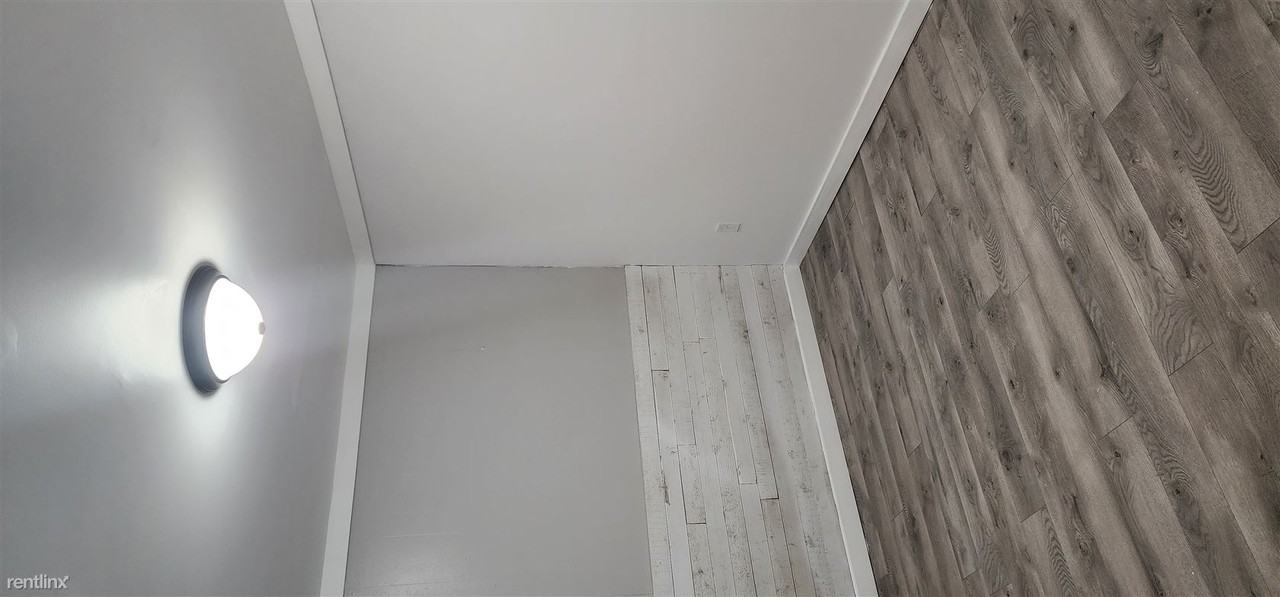 1127 Forbes St - Photo 3 of 8