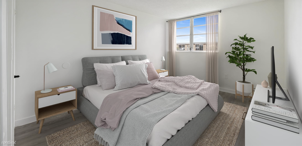 8831 Fontainebleau Blvd - Photo 2 of 7