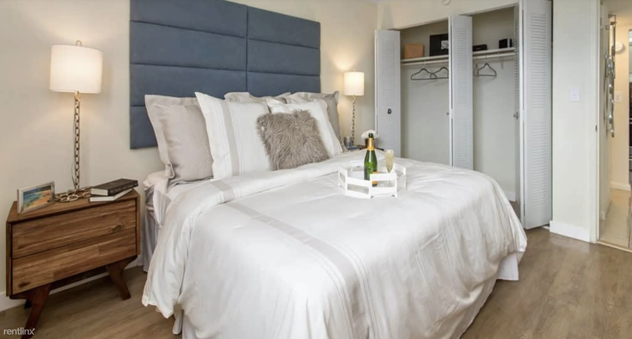 8831 Fontainebleau Blvd - Photo 3 of 7