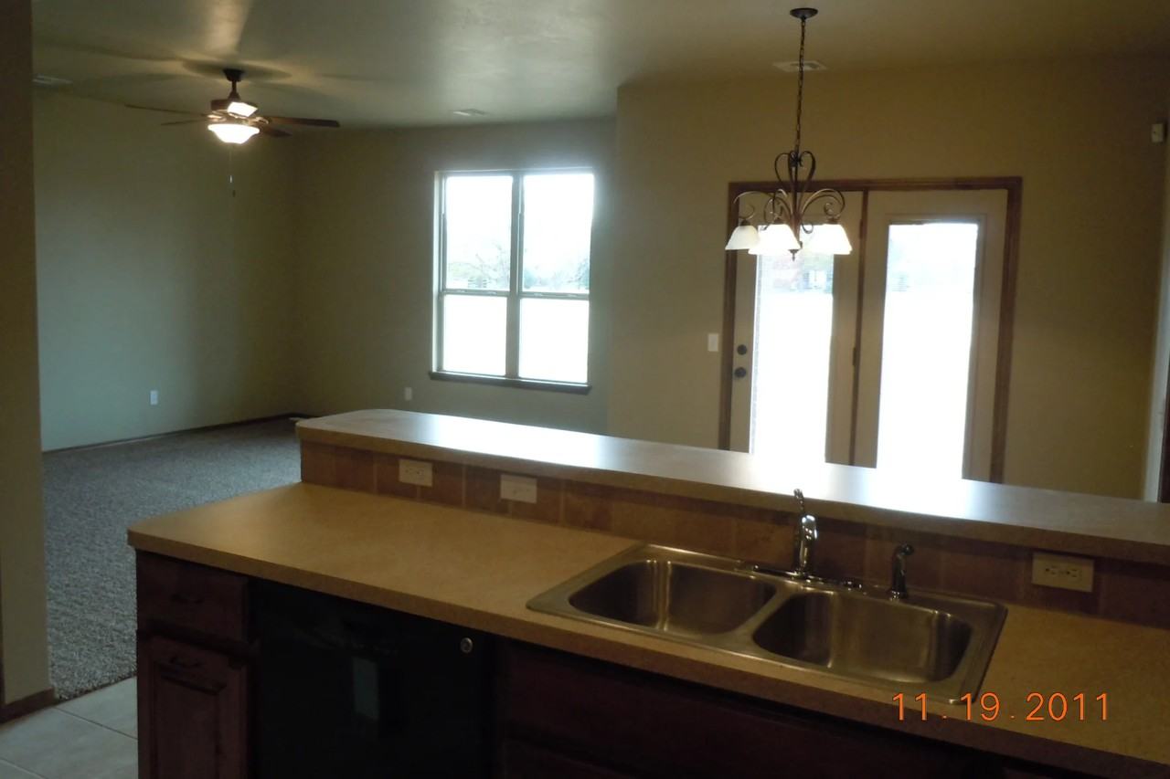 11416 Nw 121st Pl - Photo 2 of 8