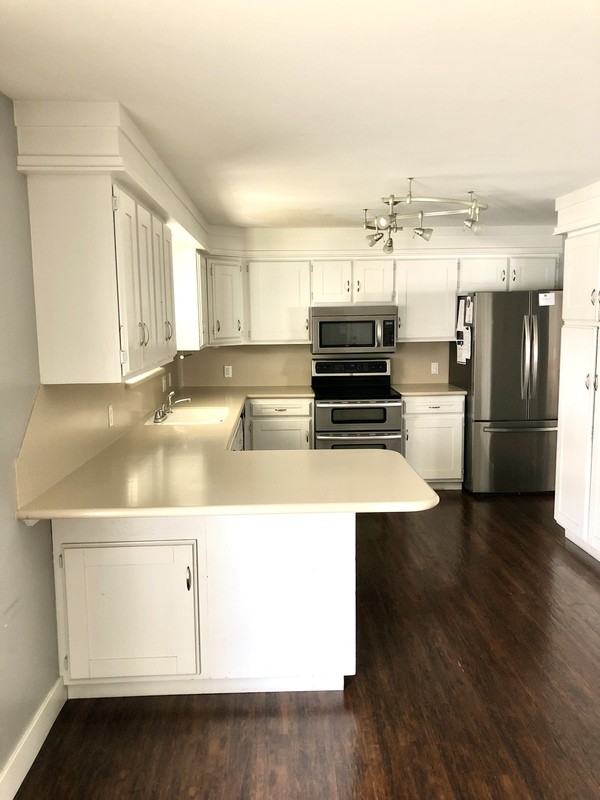 2217 Timpview Dr - Photo 3 of 12