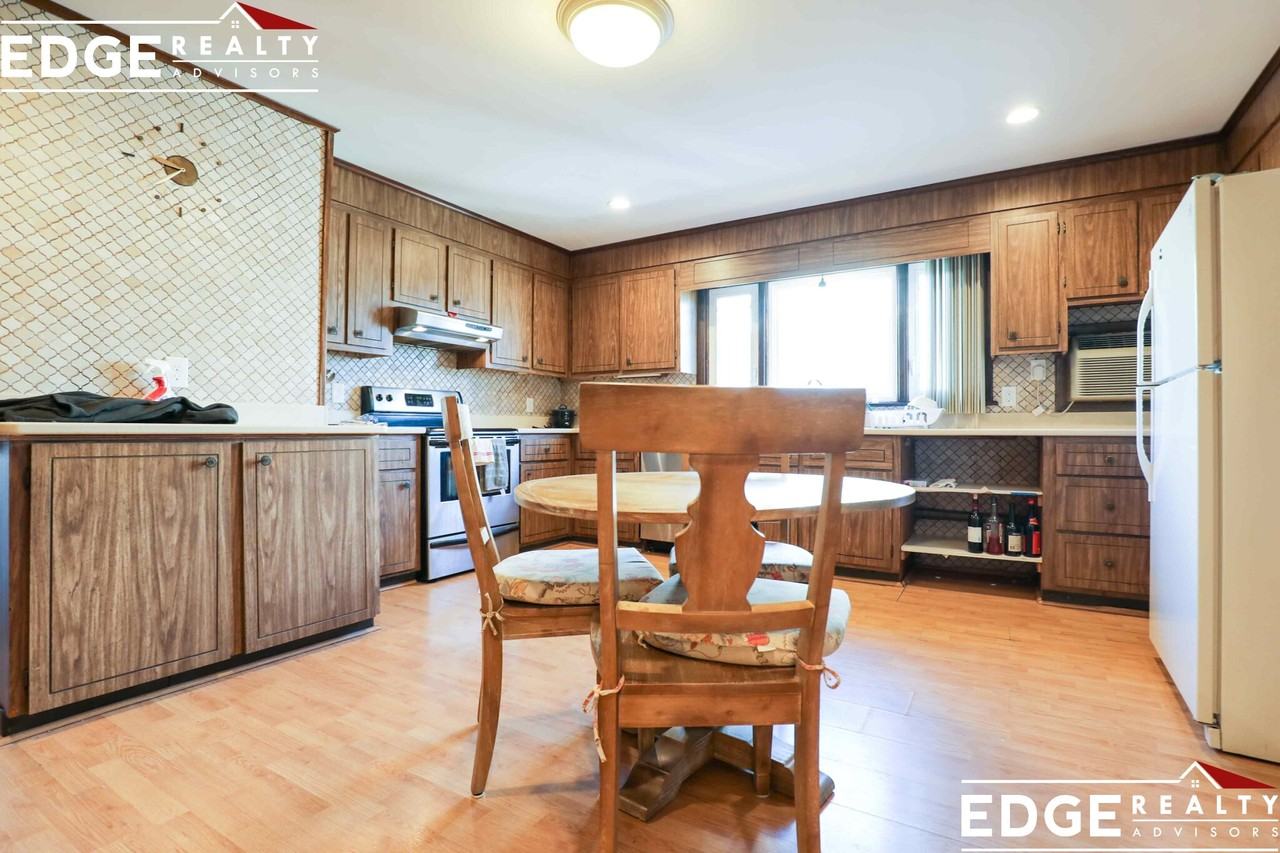 285 Webster St #2 - Photo 3 of 10