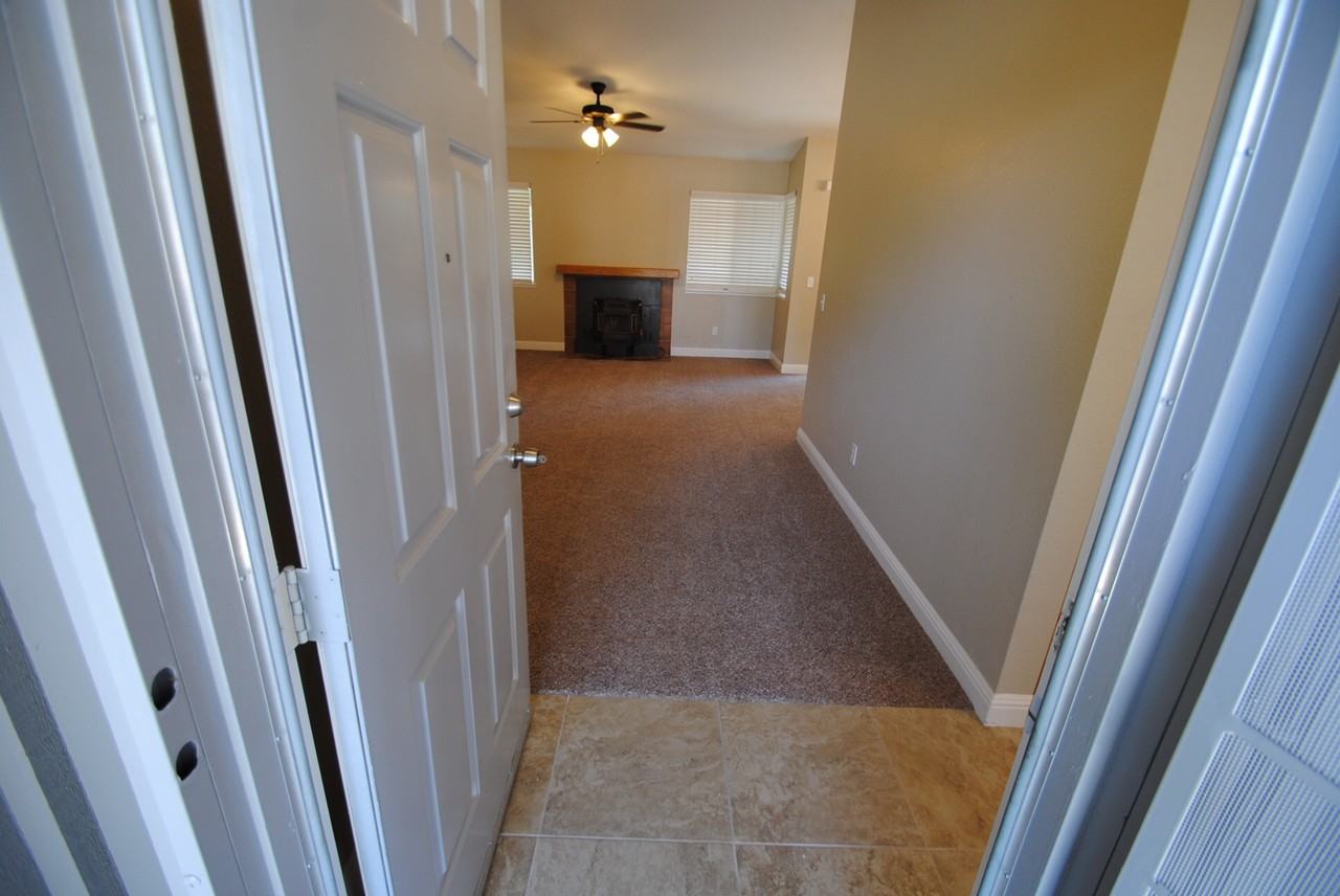 527 Oakborough Ave - Photo 2 of 10