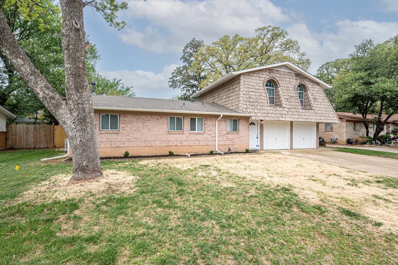 1804 Mimosa Dr - Photo 2 of 27