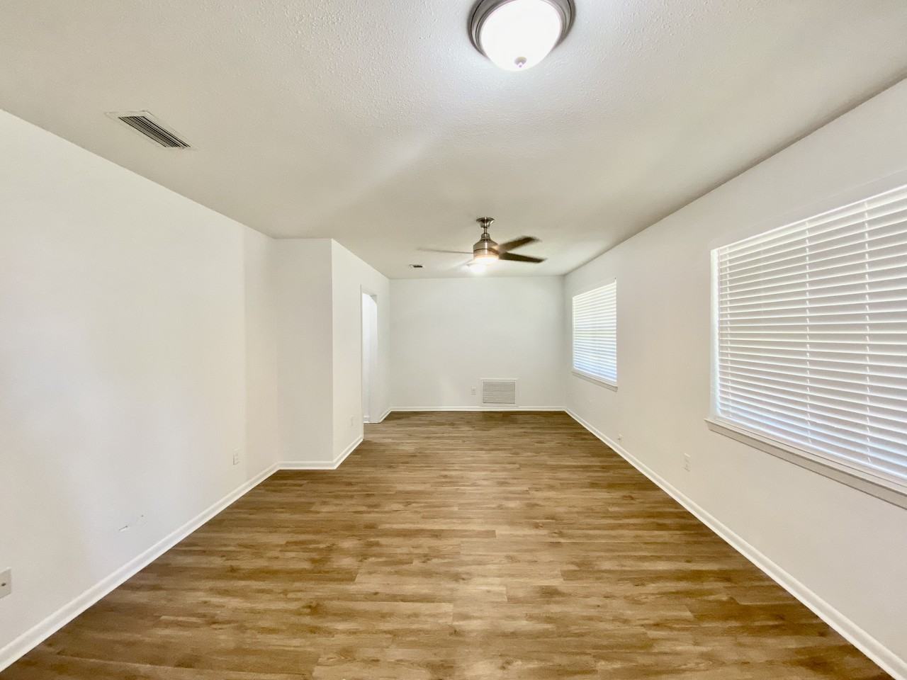 3821 Collingswood Rd - Photo 3 of 15