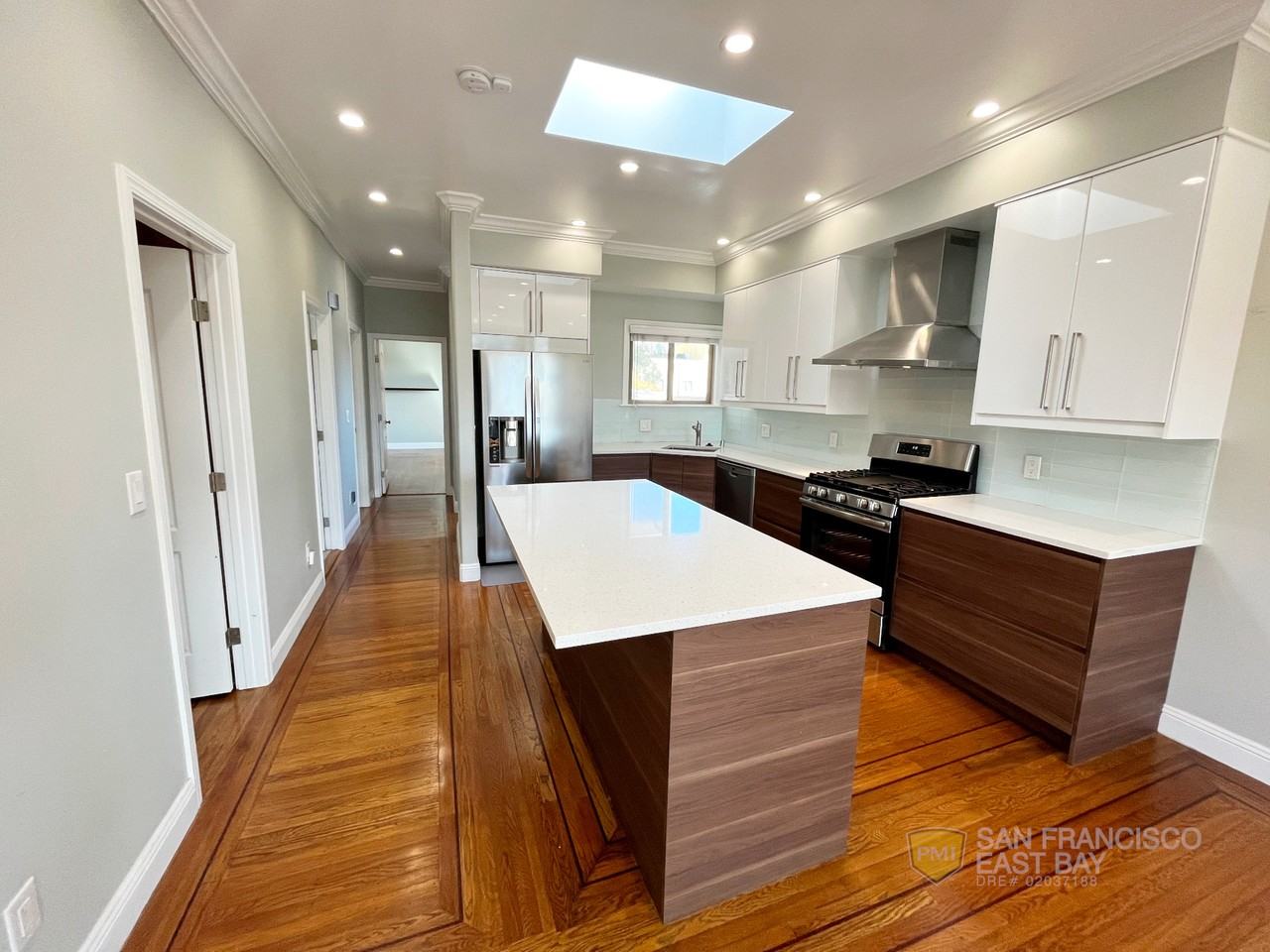 1095 Rhode Island St - Photo 3 of 11