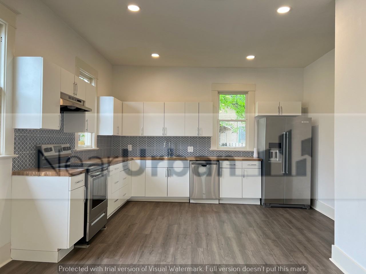 1911 Nolan St - Photo 3 of 13