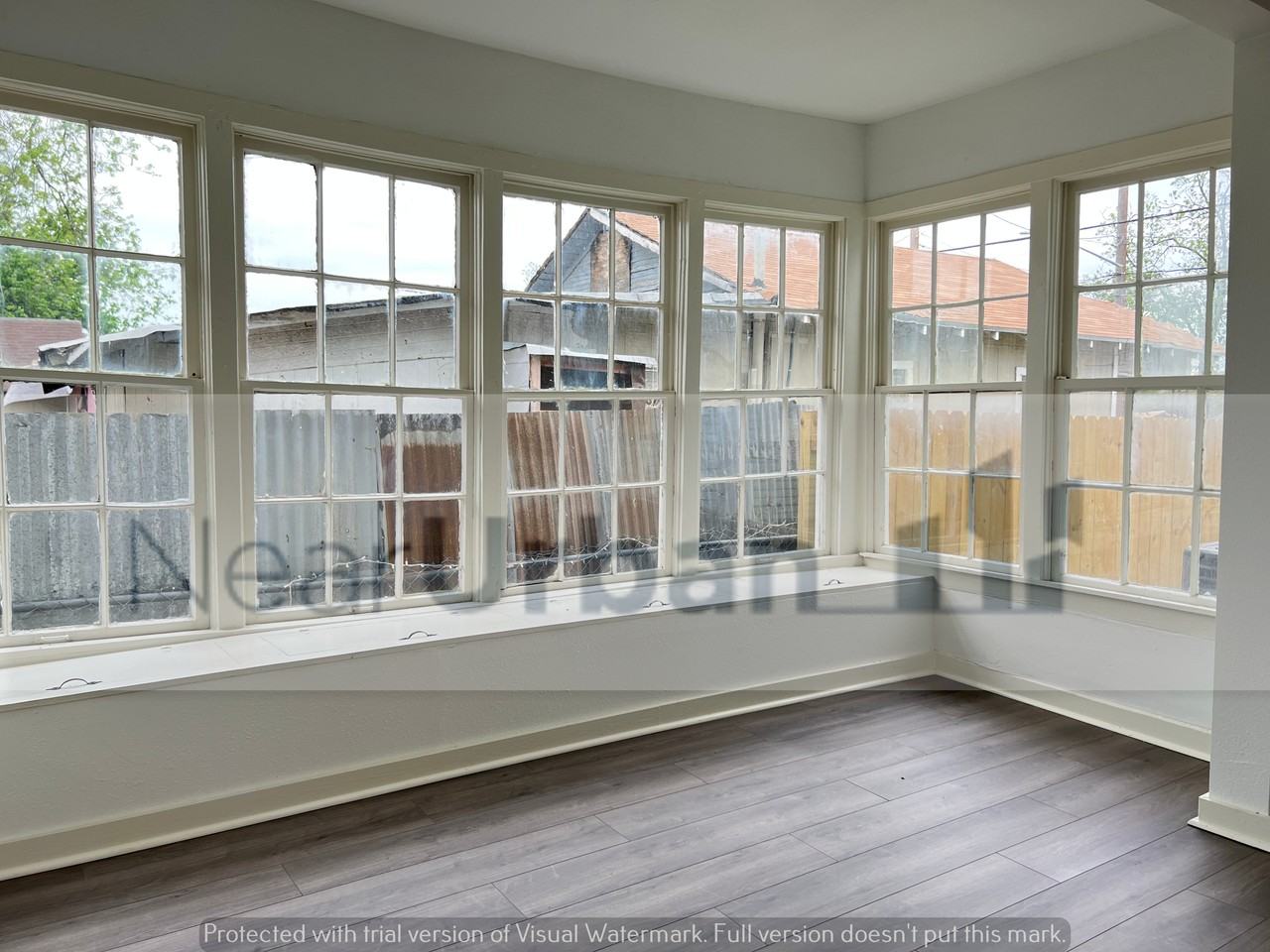 1911 Nolan St - Photo 4 of 13