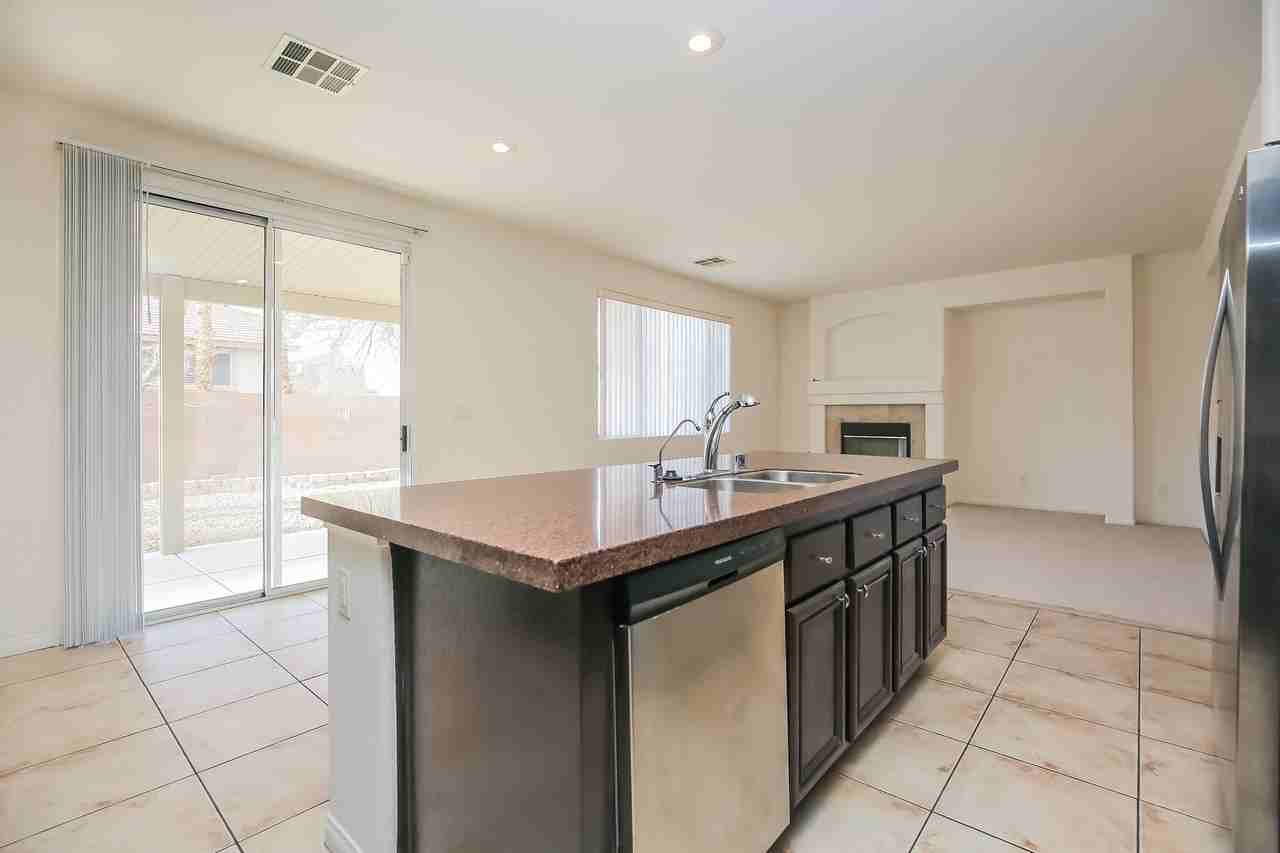 11033 Ashboro Ave - Photo 5 of 16