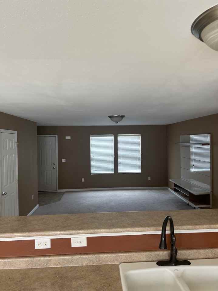 6460 Avalon Dr Se - Photo 2 of 18