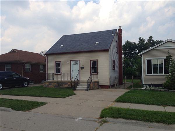 2536 Emily St - Photo 2 of 11