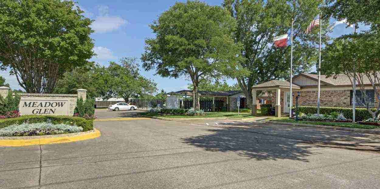 Meadow Glen - Photo 2 of 11