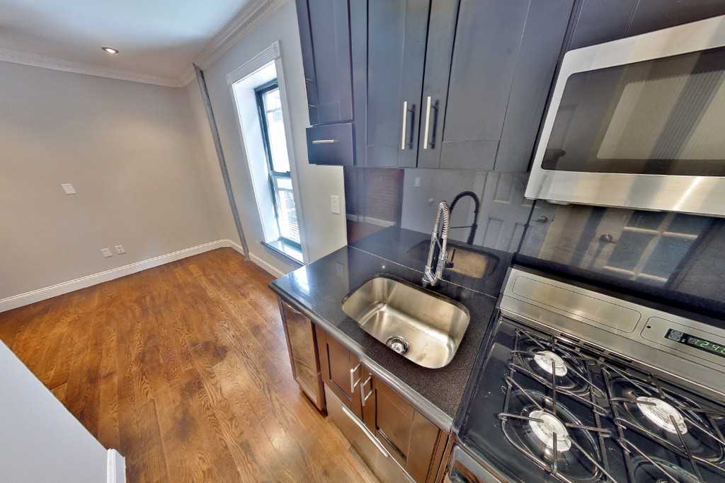 314 E 106th St #1 - Photo 5 of 7