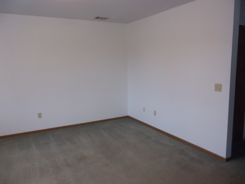 1601 Flynn Ln #B - Photo 3 of 13