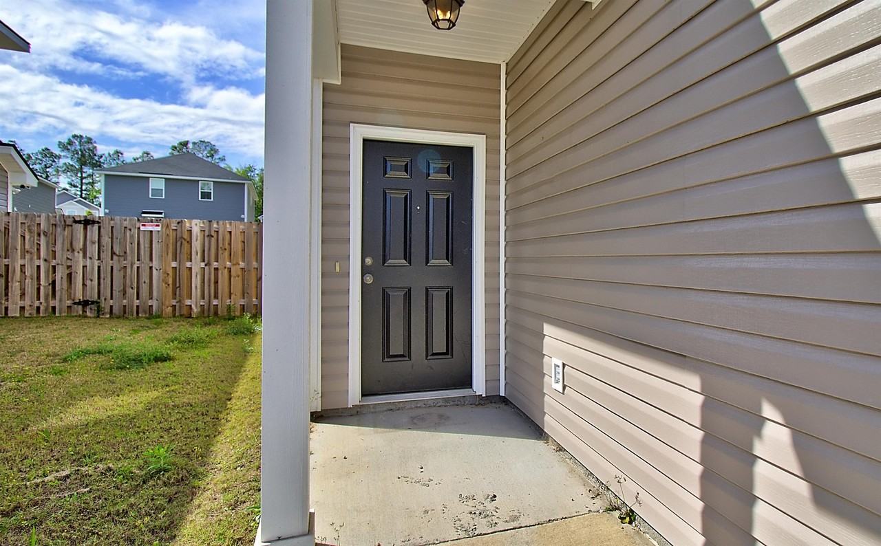 554 Fairview Cir #1 - Photo 3 of 30