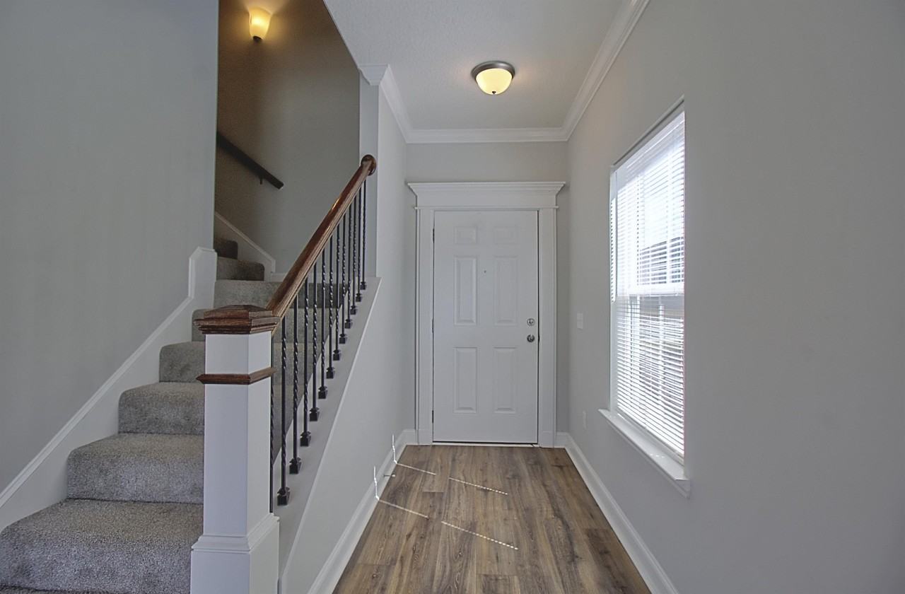 554 Fairview Cir #1 - Photo 4 of 30