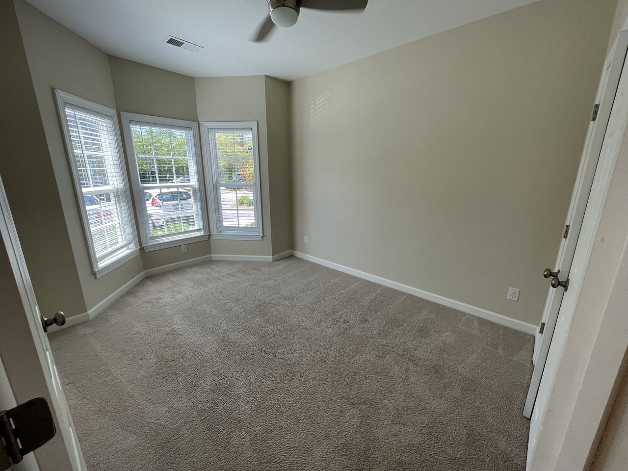 4460 Brassfield Dr - Photo 2 of 18