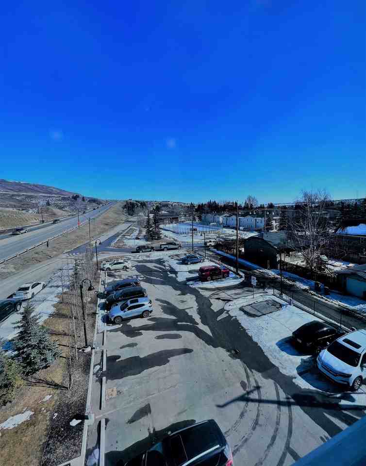 The Milroy Apartments 213 Mountain St, Cochrane, AB T4C 1C9 Zumper