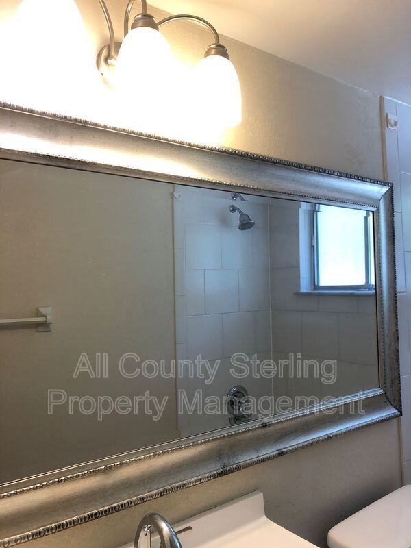 4875 Norwalk Pl - Photo 3 of 9